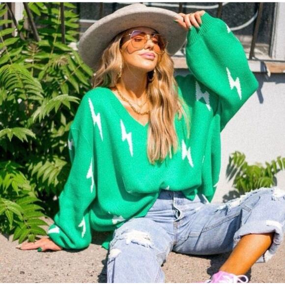 Dressed in LALA Oversized Lightning Bolt Knit Sweater Size Medium M Kelly Green - Picture 1 of 16